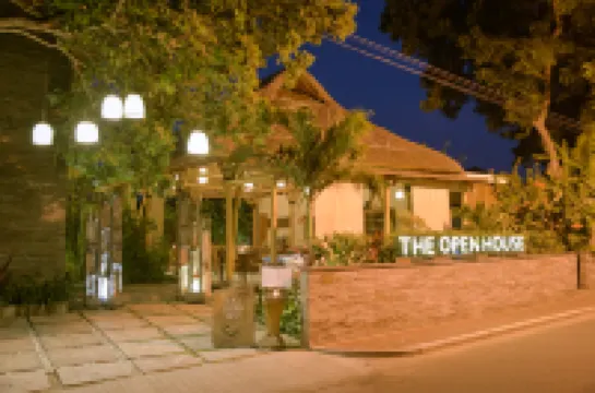 ザ オープン ハウス ジンバラン バリ