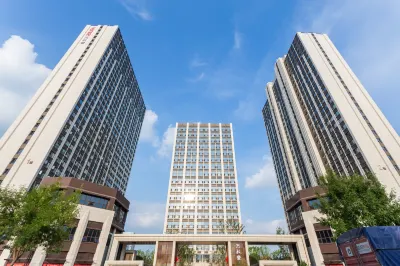 Jikeju Collection Hotel (Zhengzhou East High-speed Railway Station) Отели в г. 