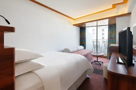 Sheraton Okinawa Sunmarina Resort
