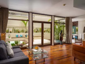 Heritage Suites Hotel