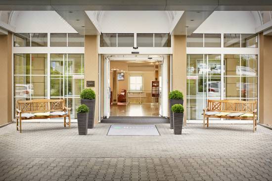 H+ Hotel Frankfurt Airport West-Hofheim am Taunus Updated 2022 Room  Price-Reviews & Deals | Trip.com