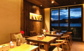 Lugu Lake Honeymoon Solu Boutique Holiday Hotel