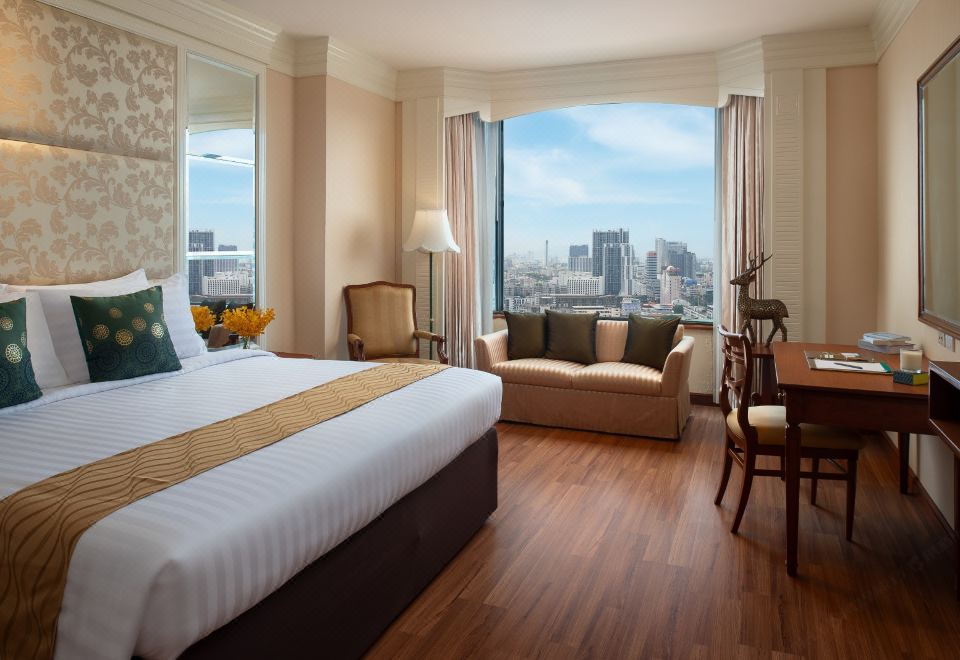 4. 더 에메랄드 호..