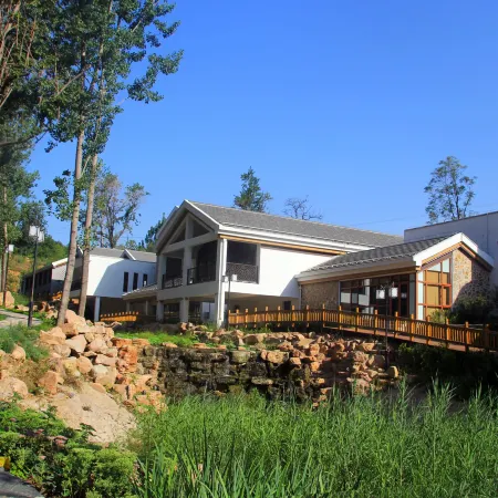 Shijiazhuang Pingshan Golden Benzhai Hotel