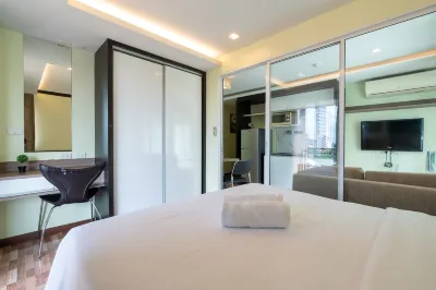 Greenview Ekkamai 10 Hotels near Chiva-Som International Academy