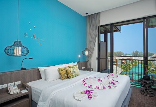 2. 마이 홀리데이 ..