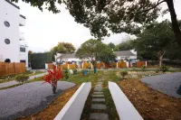 Weiduo Bieyuan Hostel