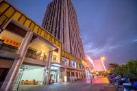 Manfei Hotel Theme Apartment (Liuzhou High-Speed Railway Station Liunan Wanda Plaza)