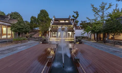 Houtang Holiday Manor