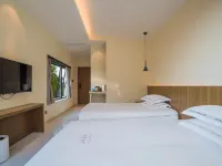 Ling Li Mu Li Holiday Hotel Hotel in zona Monte Drum