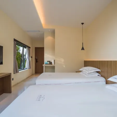 Ling Li Mu Li Holiday Hotel Отели рядом с достопримечательностью «Барабан-гора»