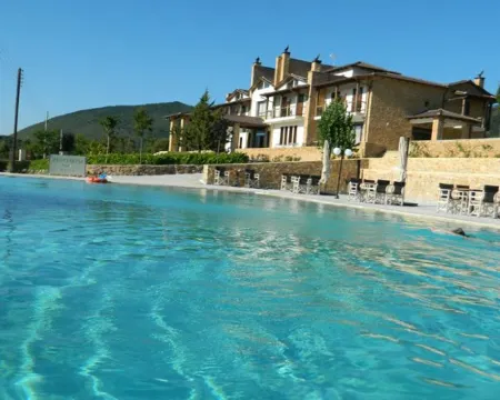 Nymfasia Resort 戈爾特尼亞酒店