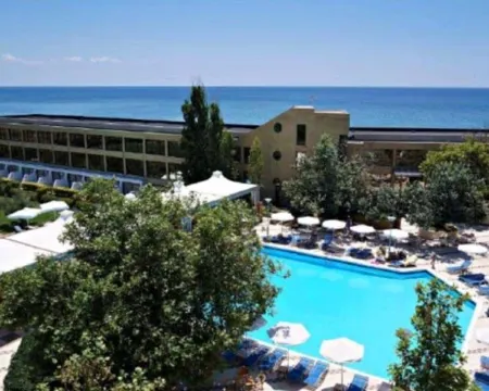 อเล็กซานเดอร์ บีช โฮเตล & สปา โรงแรมในEvros