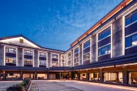JADE GARDEN HOTEL Hotels near The Grand Canal