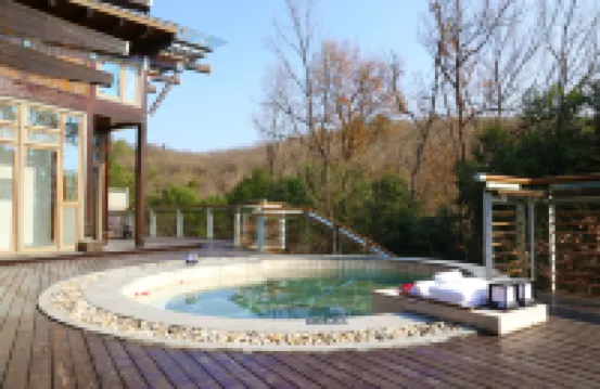 Tangshan Hot Spring Cultural Center