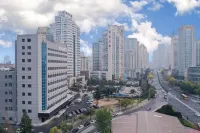 Homeinn Plus(Qingdao Shandong Road & Wusi Square & Vientiane City Branch) Hotels in Qingdao
