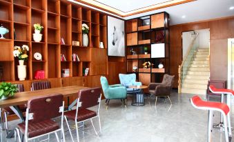 Junyi Hotel (Gucheng Yingrui Plaza)