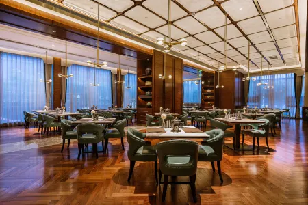 Dingshan International Hotel Yixing Отели рядом с достопримечательностью «Yi Garden»