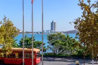 Qingdao Xingyi Shihai Seaview Foreign Room Hotels near PLA Naval Museum