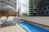 Oaks Brisbane River City Suites