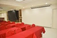 Pingdu Hongzhe Hotel (Pingdu Tianjin Road)