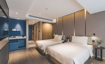 Atour Hotel (Huzhou Dongwu)