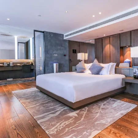 Maple Leaf Village Hot Spring Resort