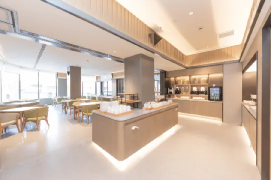 JI Hotel (Taixing Xinghuo Road Food Street)