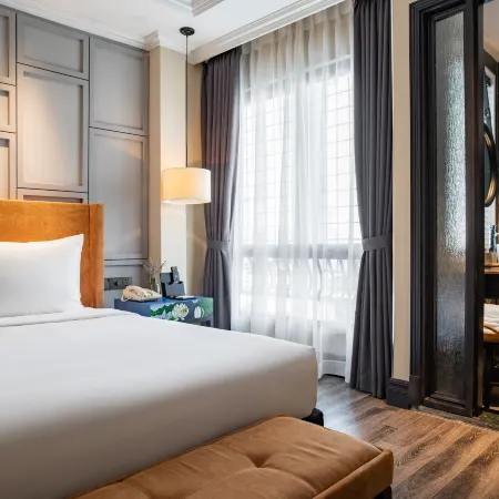 Solaria Hotel Hanoi Отели рядом с достопримечательностью «Храм Нефритовой горы»
