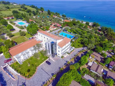 Hotel Villa Paradiso Suite Hotels in Soiano del Lago