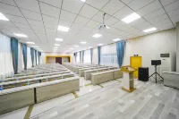 Holiday Inn (Fuyang Yingzhou District City Normal College)