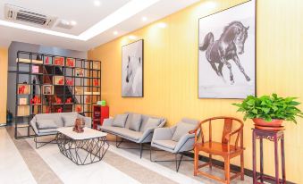 Junyi Hotel (Nanning Wuming Kanghecheng)