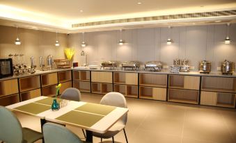 Homeinn Selected Hotel (Qinghe Railway Station)