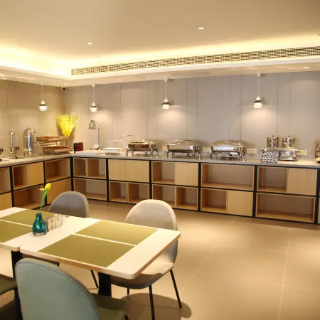 Homeinn Selected Hotel (Qinghe Railway Station)