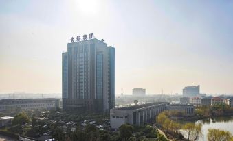 Yangzhong Dafa Business Hotel