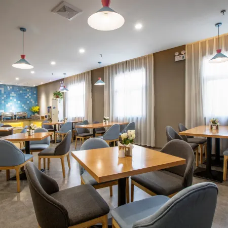 Songguo Hotel (Wenhua Road) Отели рядом с достопримечательностью «Хэнаньский факультет легкой промышленности (Yuan Tin Campus)»