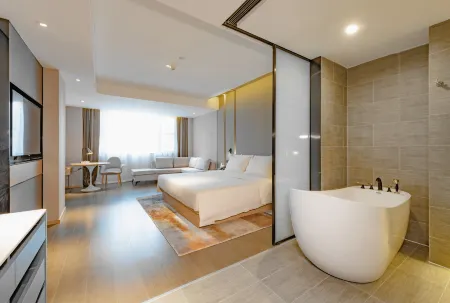 Atour Hotel (Guilin Municipal Government Wanda Plaza)