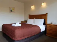 Rosewood Court Motel