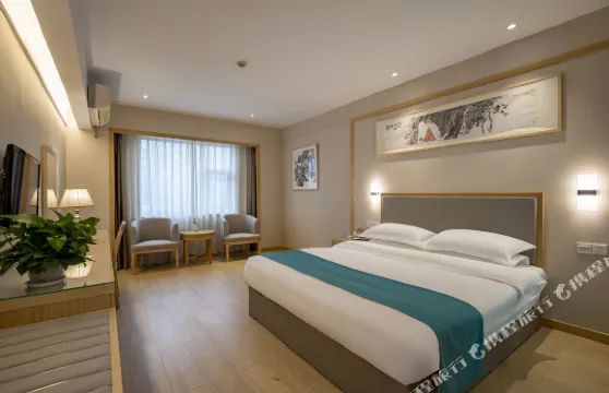 楠泰水晶酒店（大邑高鐵站店）