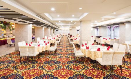 New West Street Hotel (Yangshuo Yitian West Street Li River) - Housity