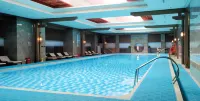 Jianguo Hotel - Pools