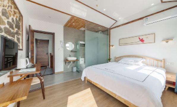 Qichi Three Sisters Inn