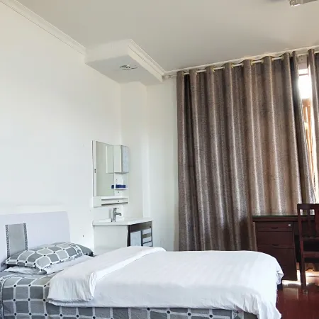 Wuwei Hongxu Business Hotel