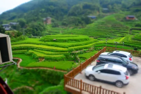 Nongfu Hostel Отели в г. Жуншуй