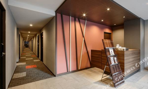 Nijo Castle, Kyoto: M's Hotel Nijojo Oike