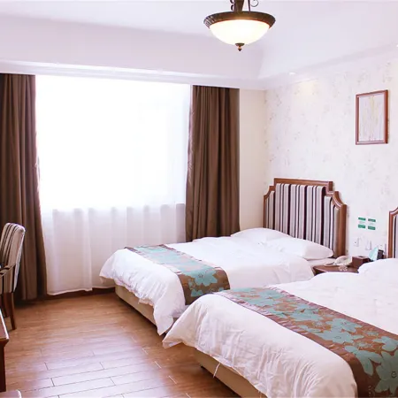 Tangla Town Holiday Hotel