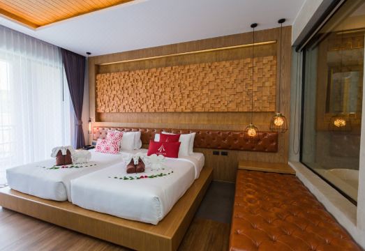 아우리코 카타 리조트 & 스파 SHA 플러스+