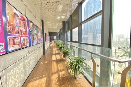 久逅空谷幽兰酒店(宁波奉化银泰城店)