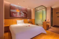IU Hotel (Kunming Changshui International Airport) - balkon