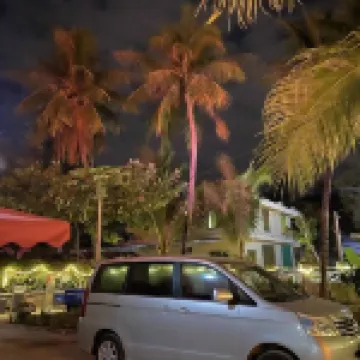 Sanya Phoenix Qiaoqiao Travel Rent (Sanya Bay Phoenix International Airport Store) Hotels near Sanya Airport